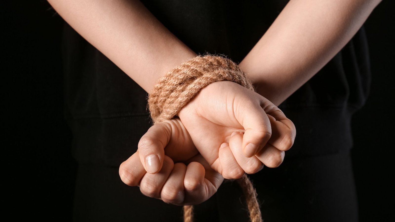 Sistem Ekonomi Yang Menindas dan Oligarki